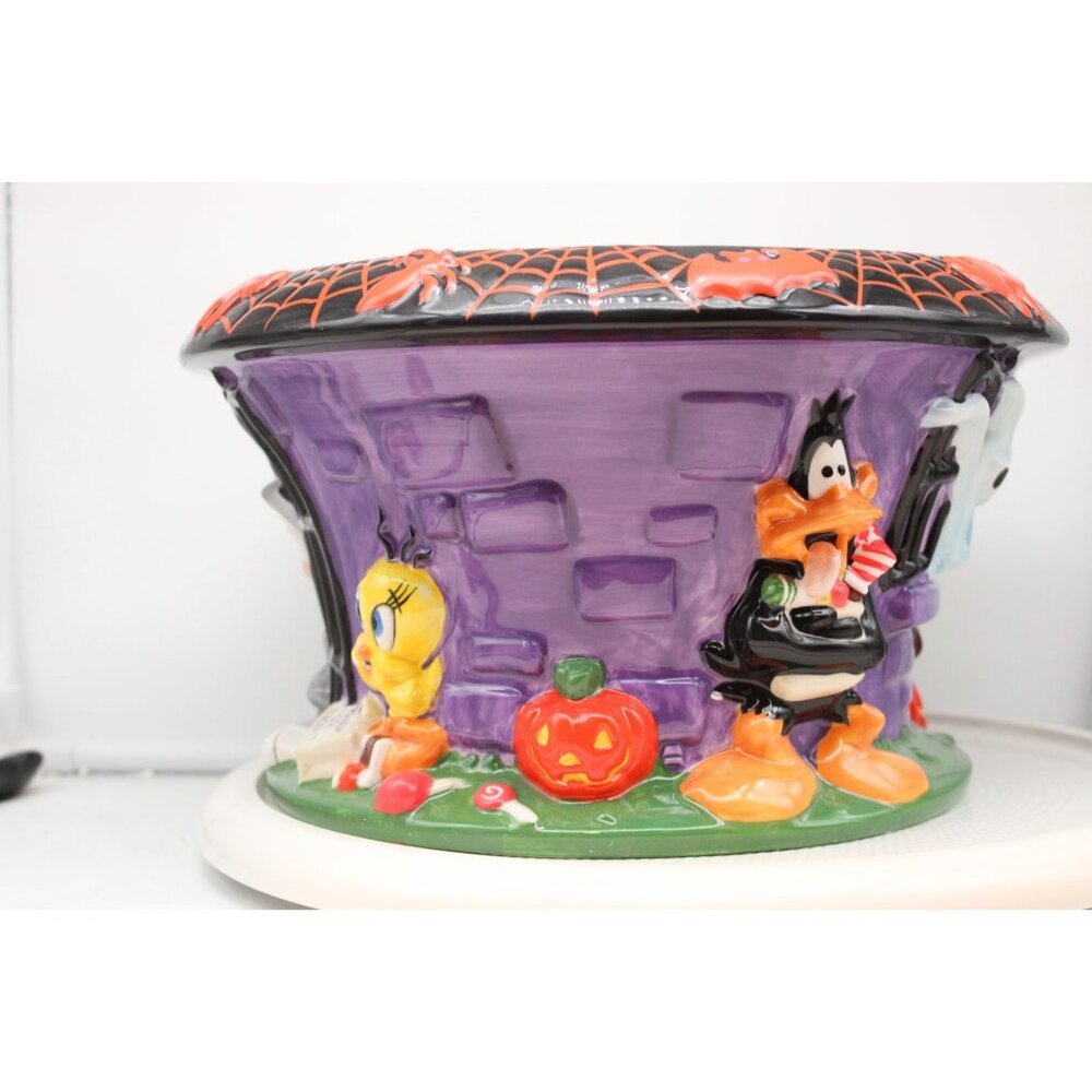 Looney Tunes Halloween large 3D Candy Bowl by Warner Bros Studio - 1999 - Picture 3 of 10